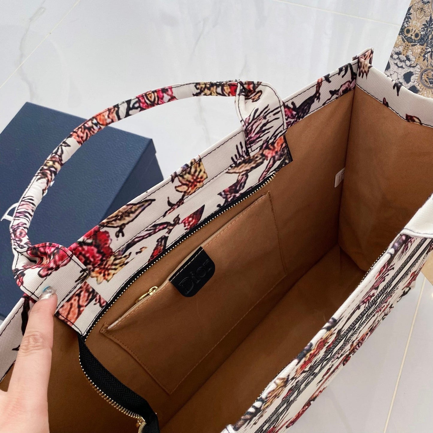 Elegant & Raffinert: Lett luksuriøs skinnveske