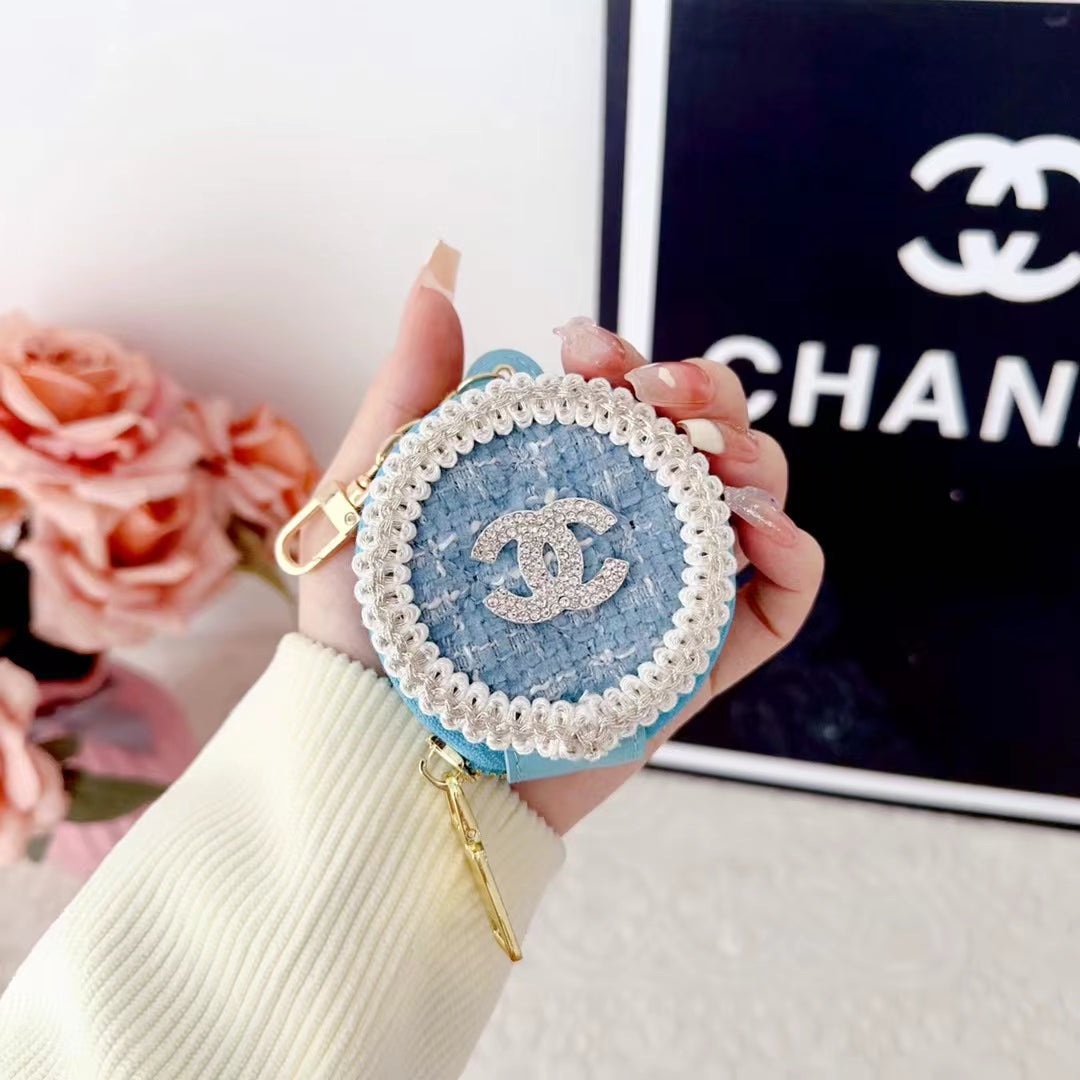 Luksuriøse Chanel AirPods -sak med speil