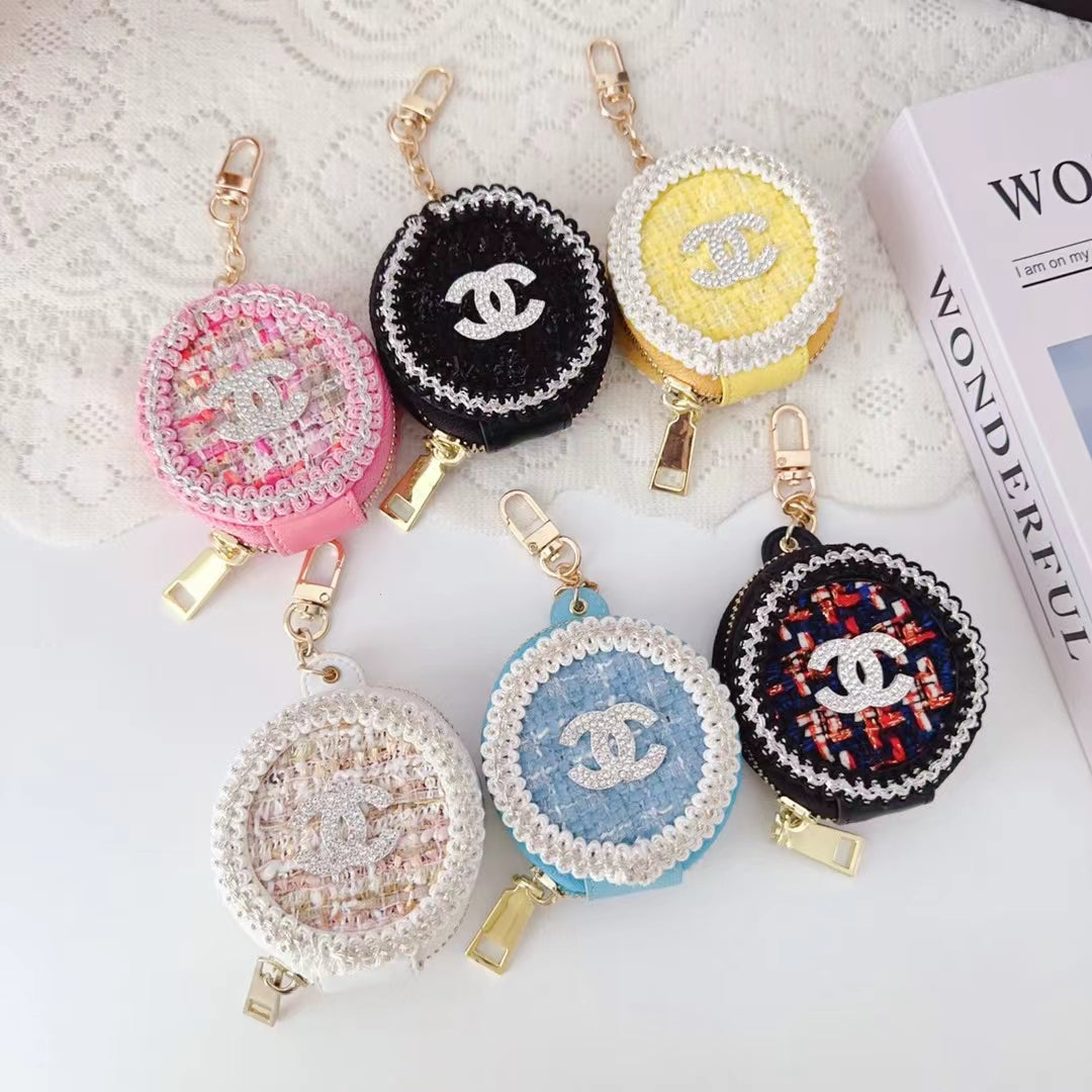Luksuriøse Chanel AirPods -sak med speil