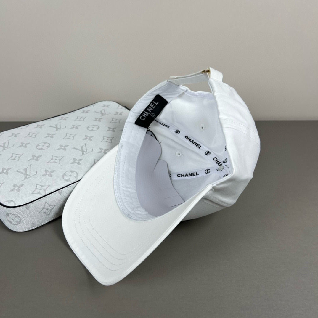 Classic luxury hat 07