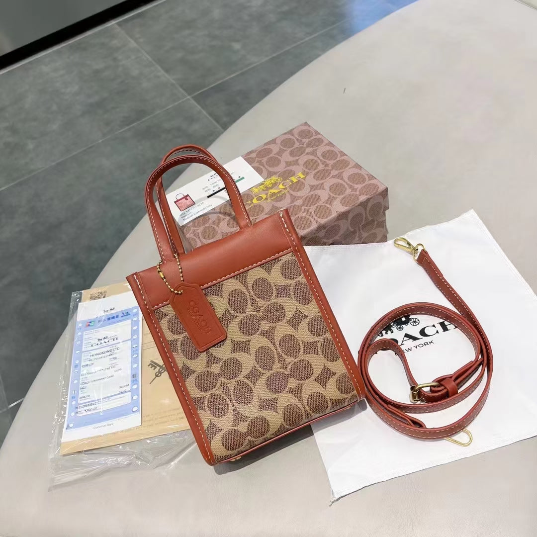 Bolsa de mão de couro elegante: um toque de luxo leve