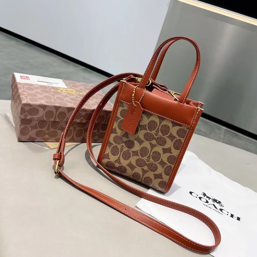 Bolsa de mão de couro elegante: um toque de luxo leve