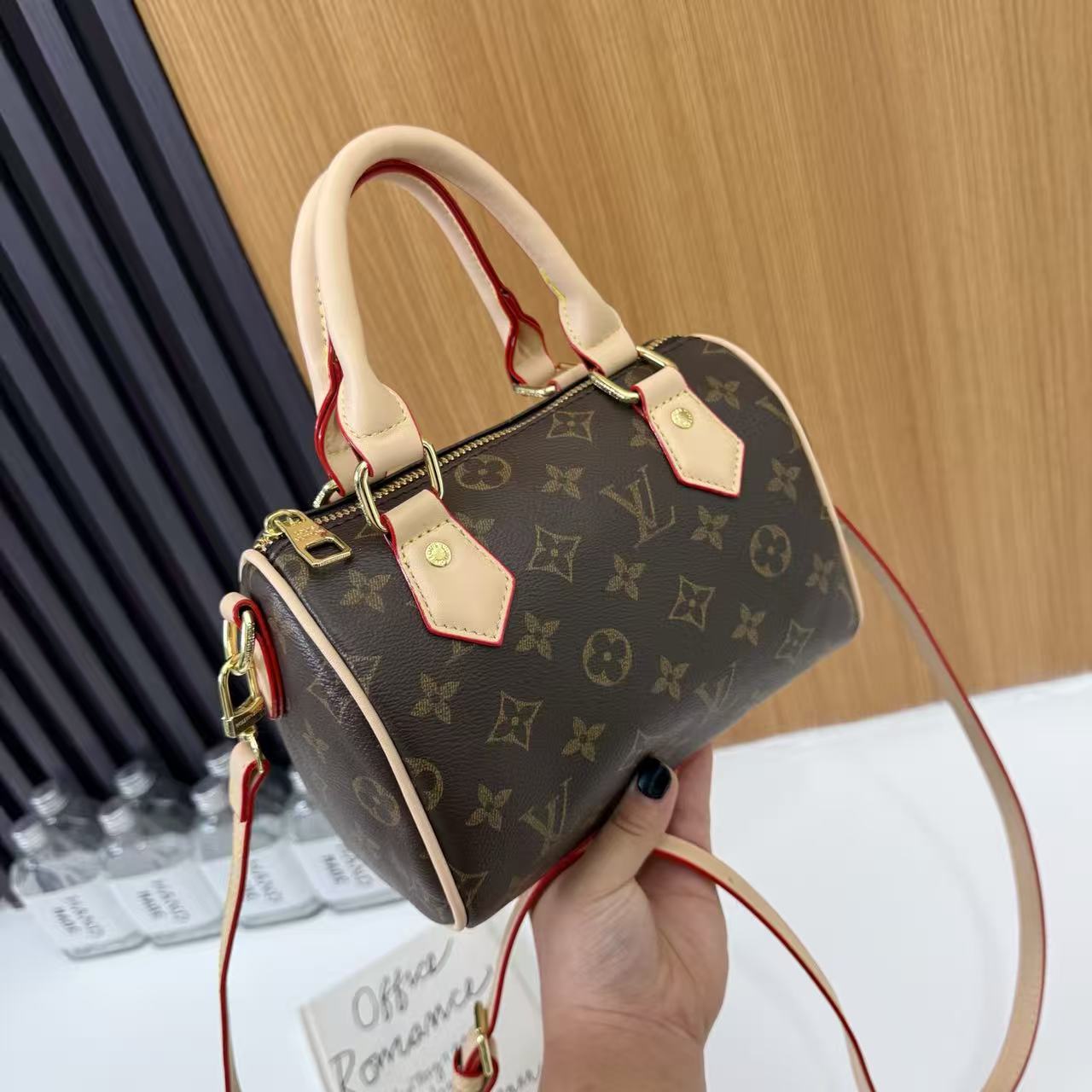 Classic Luxury Crossbody Dual-Use Bag