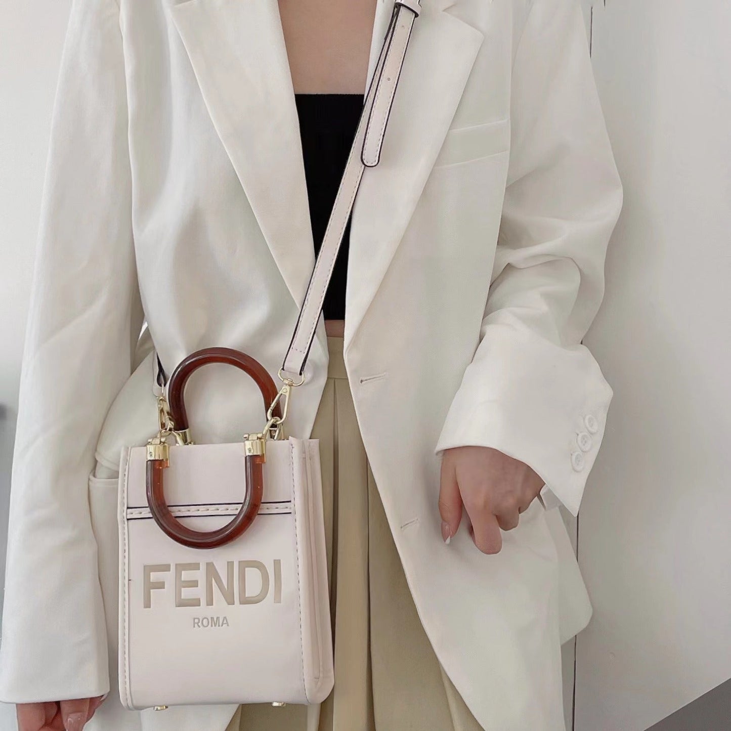 Klassisk totepose med stropp for crossbody