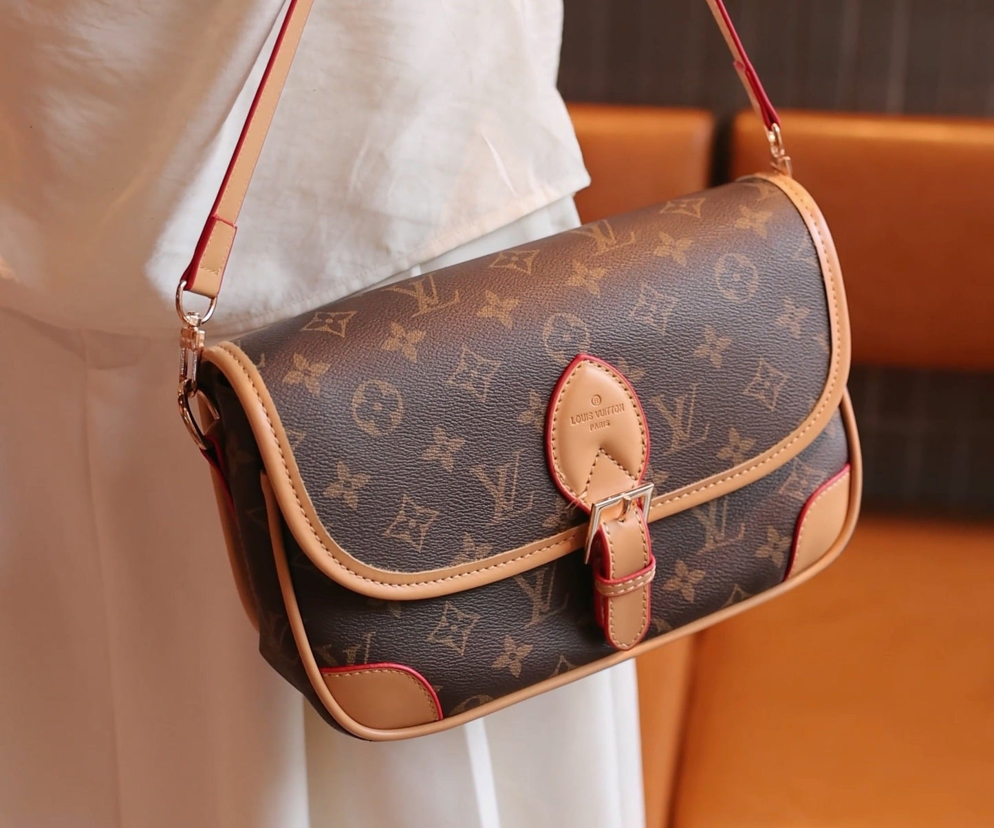 Bolsa de mão de caixa de inspiração vintage
