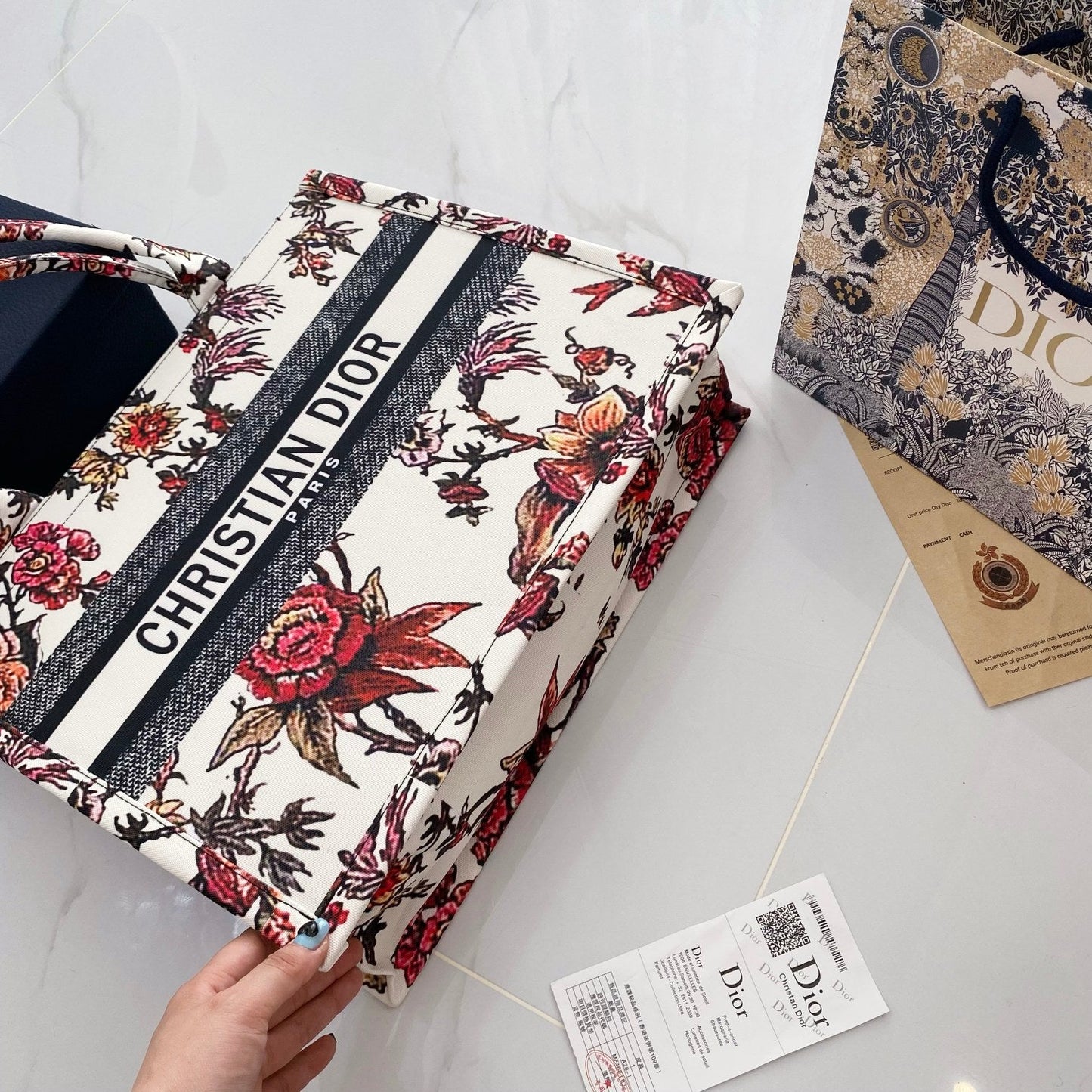 Elegant & Raffinert: Lett luksuriøs skinnveske