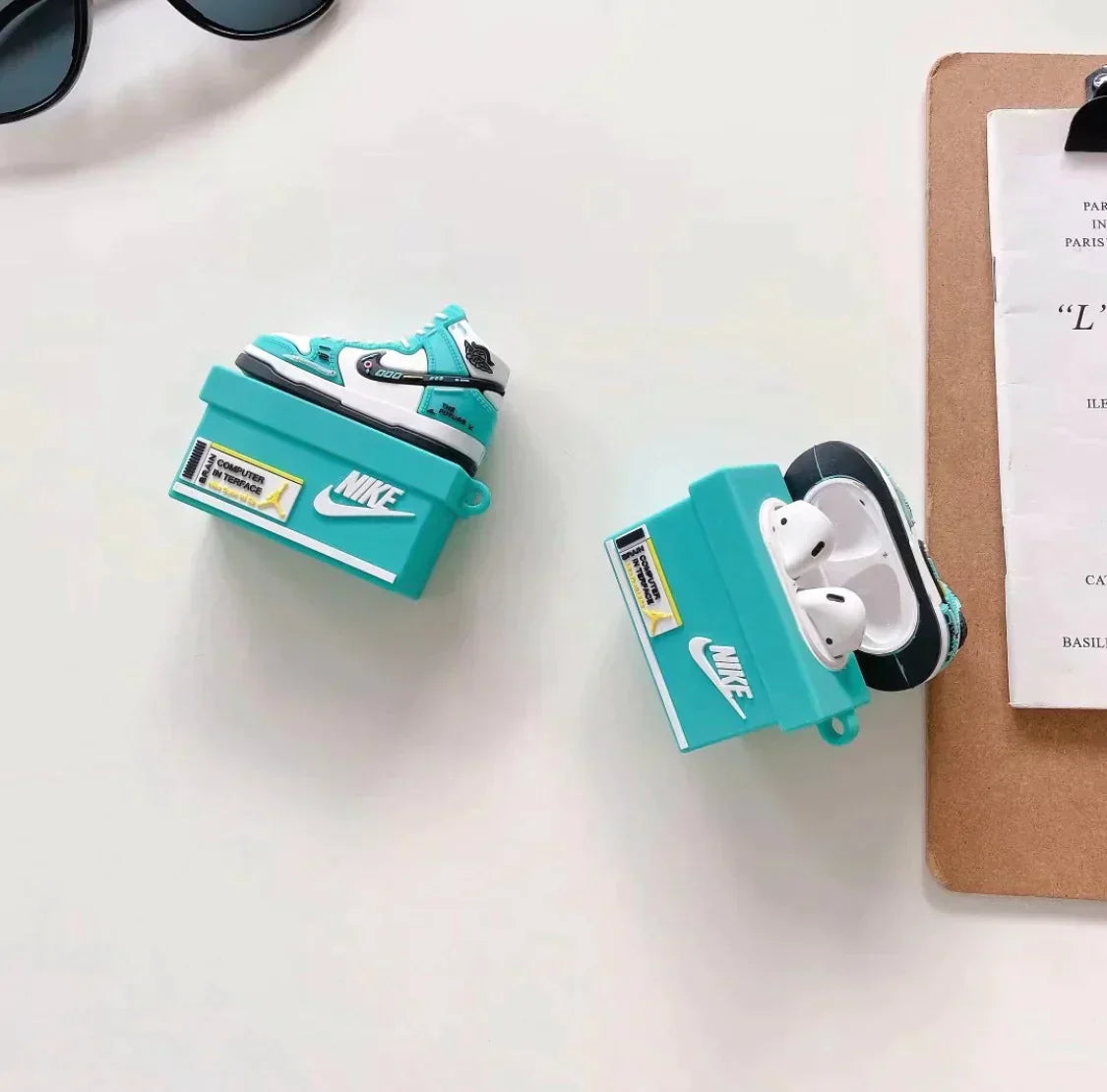 Nike \ Jordan AirPods -saker