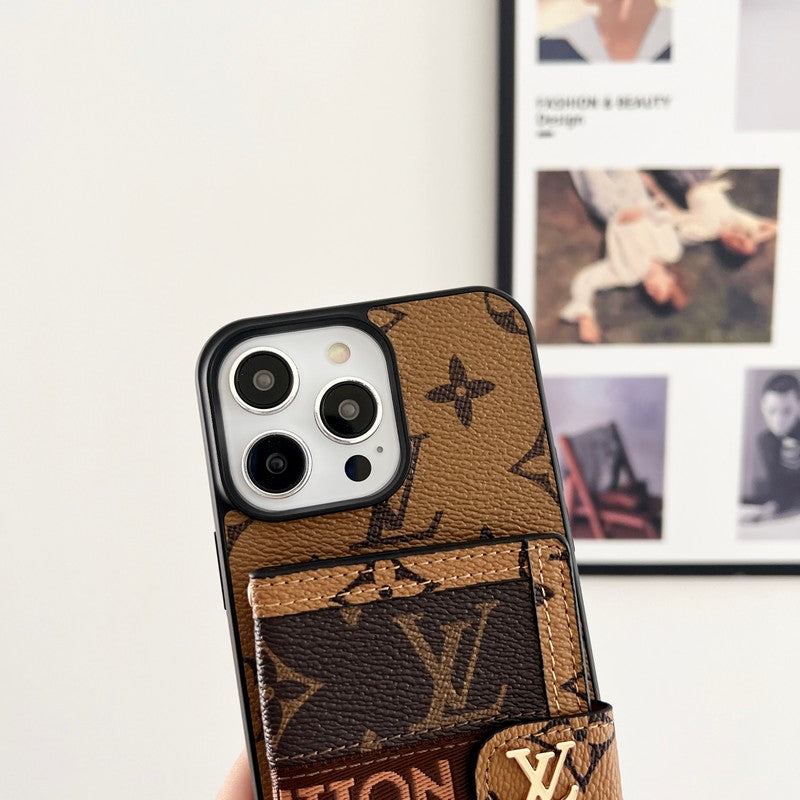 Lou Chain Chain Chain Classic Brown iPhone Case