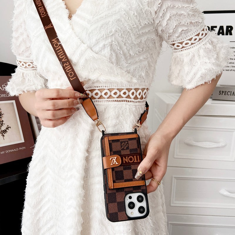 Lou Chain Chain Chain Classic Brown iPhone Case