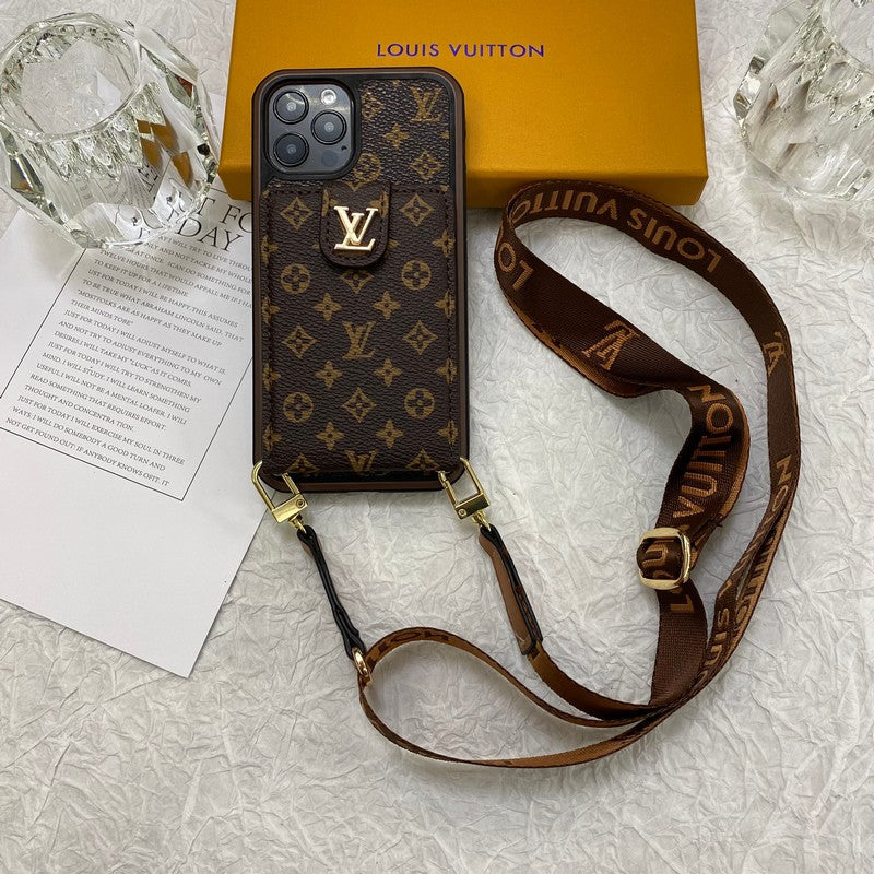 Lou Chain Chain Iphone Case