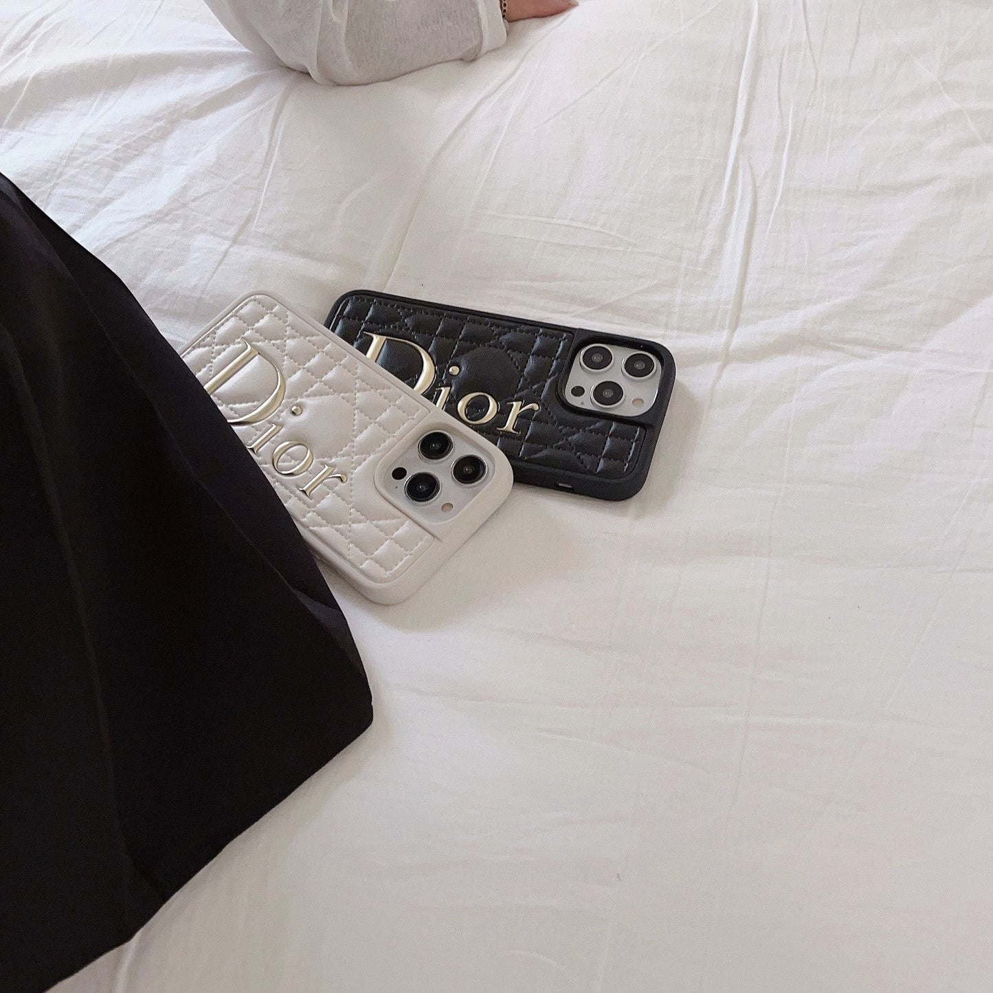CD Gold Logo Leather iPhone -veske