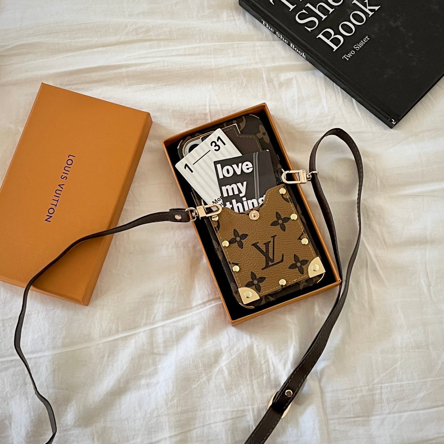 Lou Chain Leather iPhone -veske