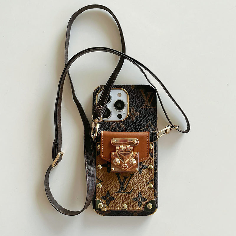 Lou Chain Leather iPhone -veske