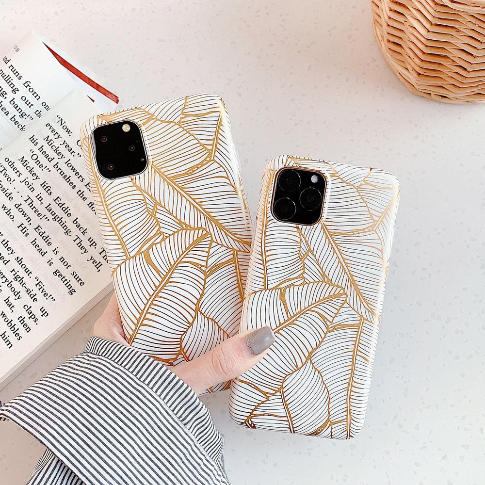 Estojo para iPhone de folhas douradas
