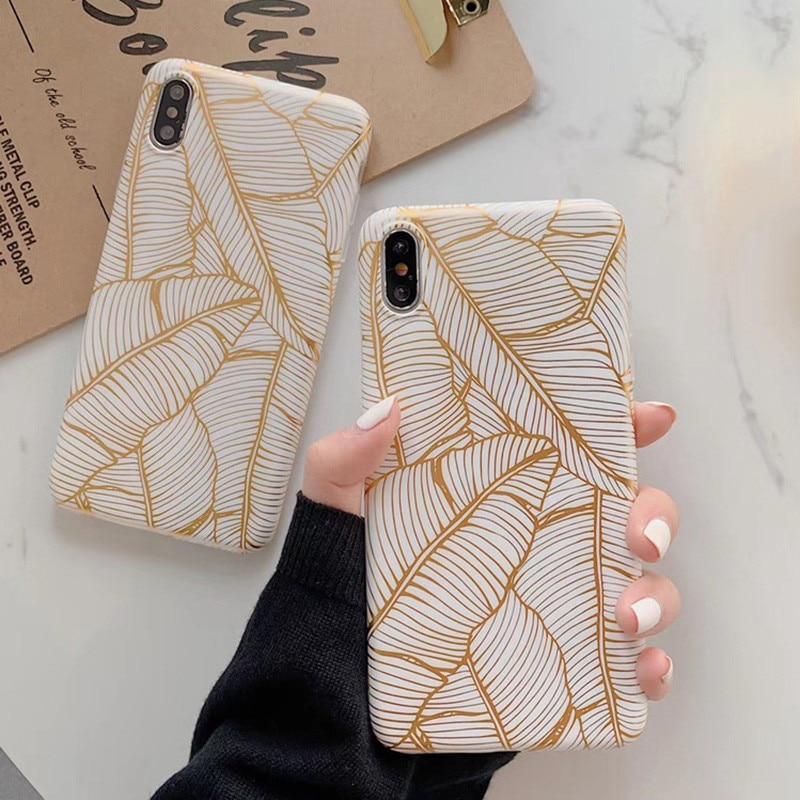 Estojo para iPhone de folhas douradas