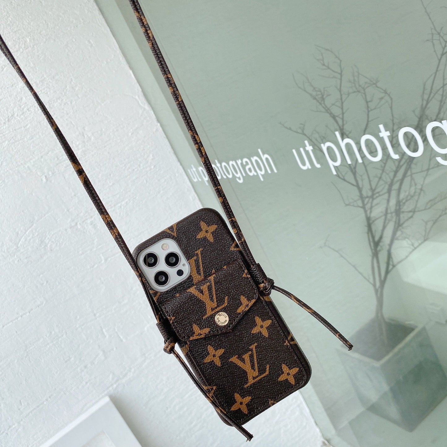 Lou Chain Chain iPhone Case