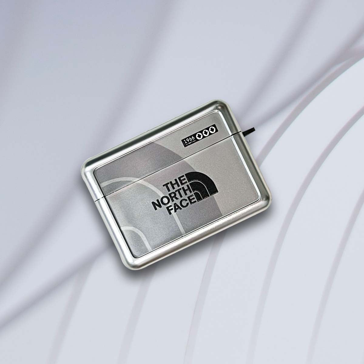 Caso refletivo AirPods | TNF Silver