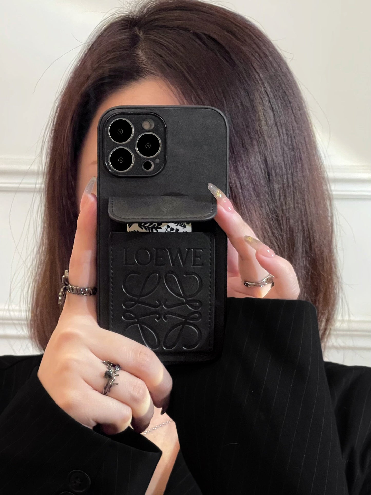 Loewe iPhone-sak med kortholder Black-LZP241448
