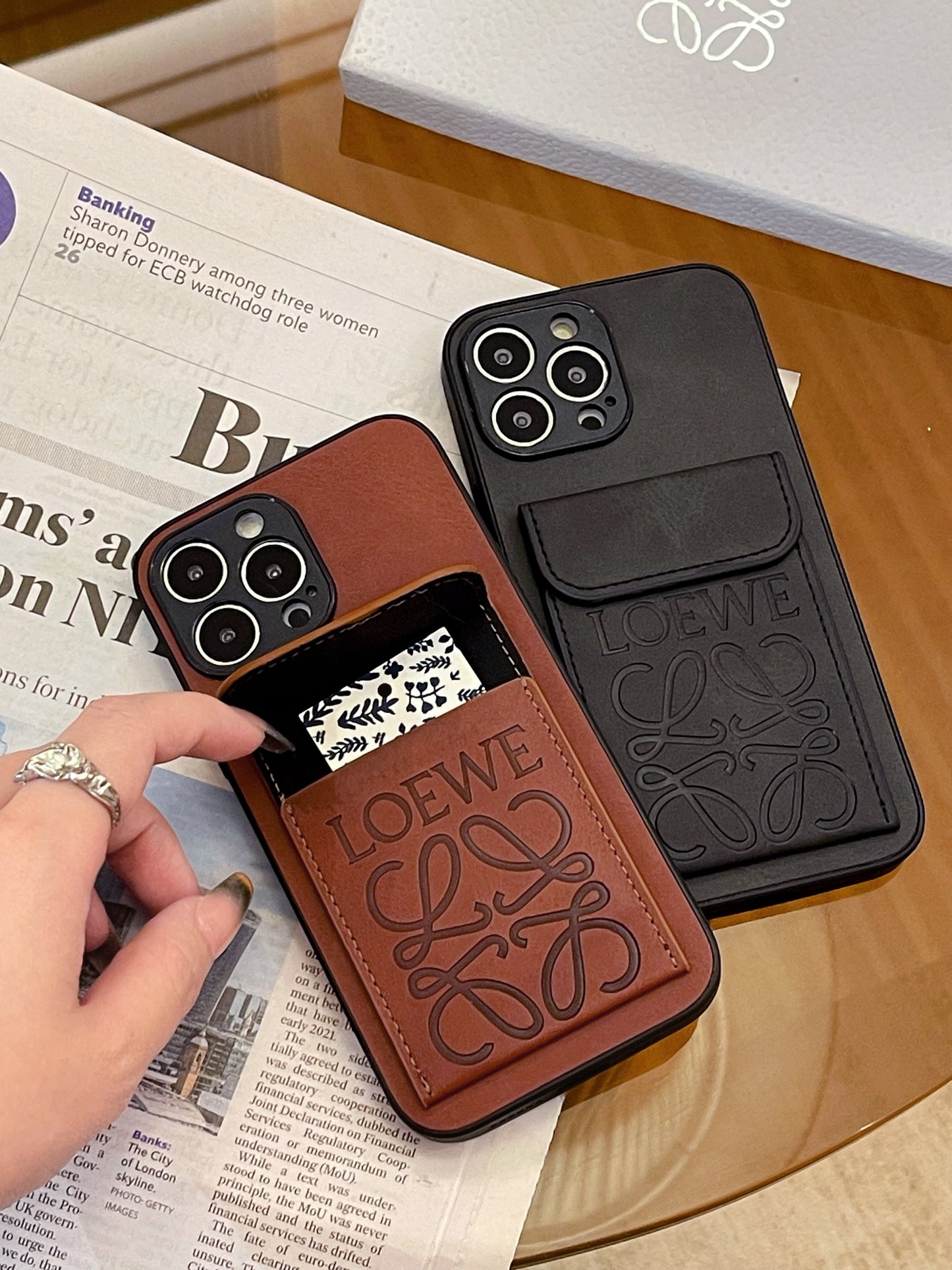 Loewe iPhone mál með kortahafa Brown-LZP241448