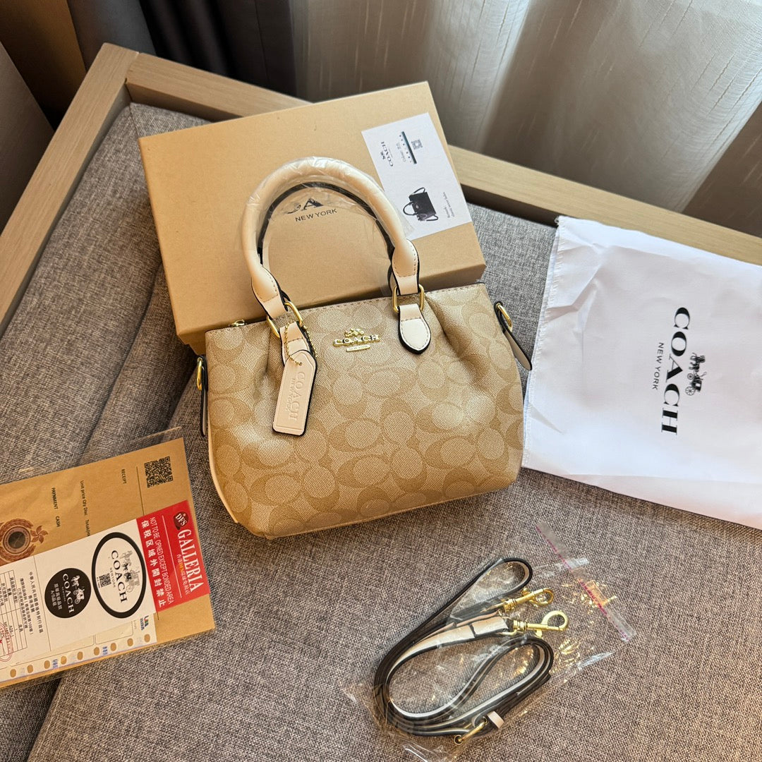 Criado com perfeição: bolsa de mão de couro com um toque luxuoso