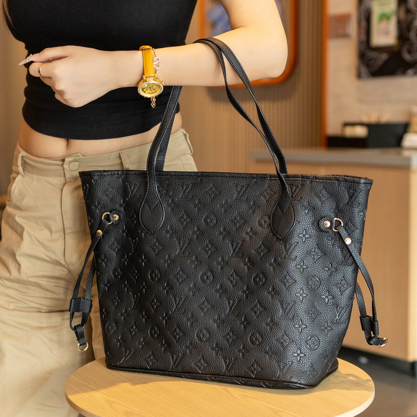 "Satisfaction Guaranteed" - Trendy Handbag