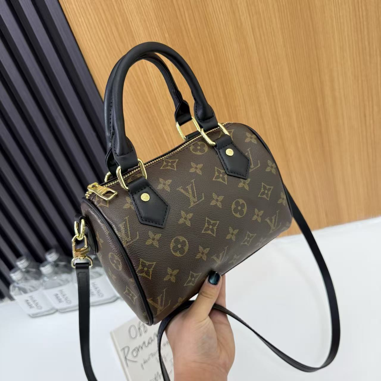 Classic Luxury Crossbody Dual-Use Bag