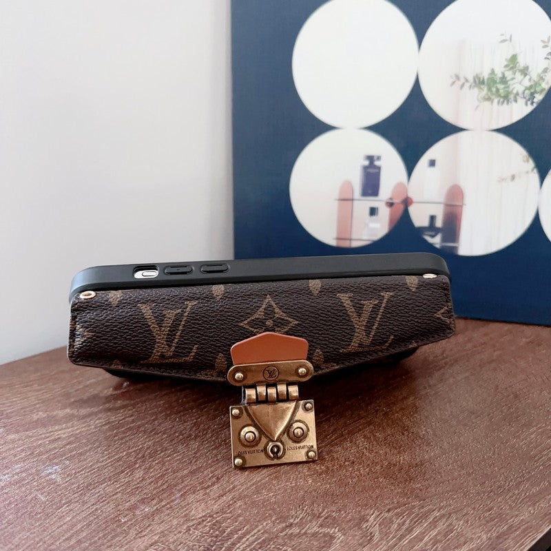Lou Lock Card Bag Crossbody Chain iPhone