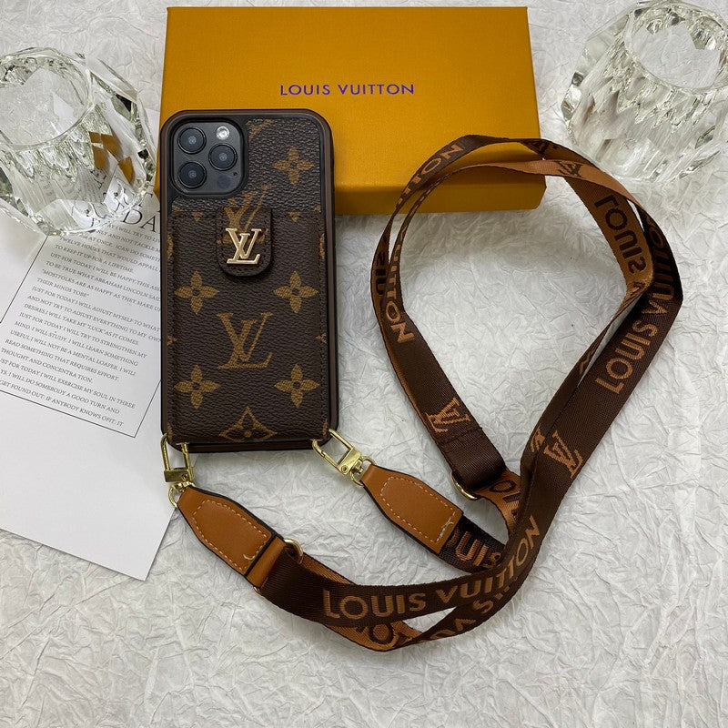 Lou Chain Chain Iphone Case