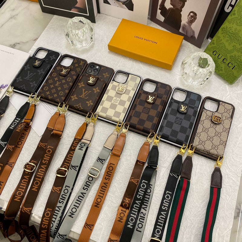 Lou Chain Chain Iphone Case