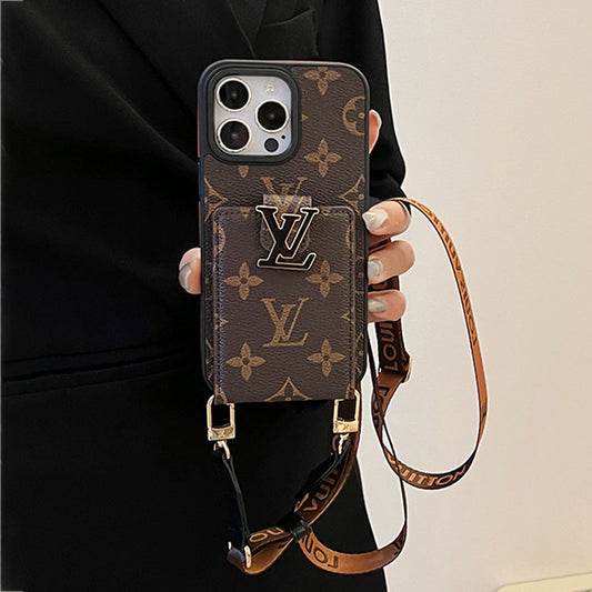 Lou Chain Chain Iphone Case