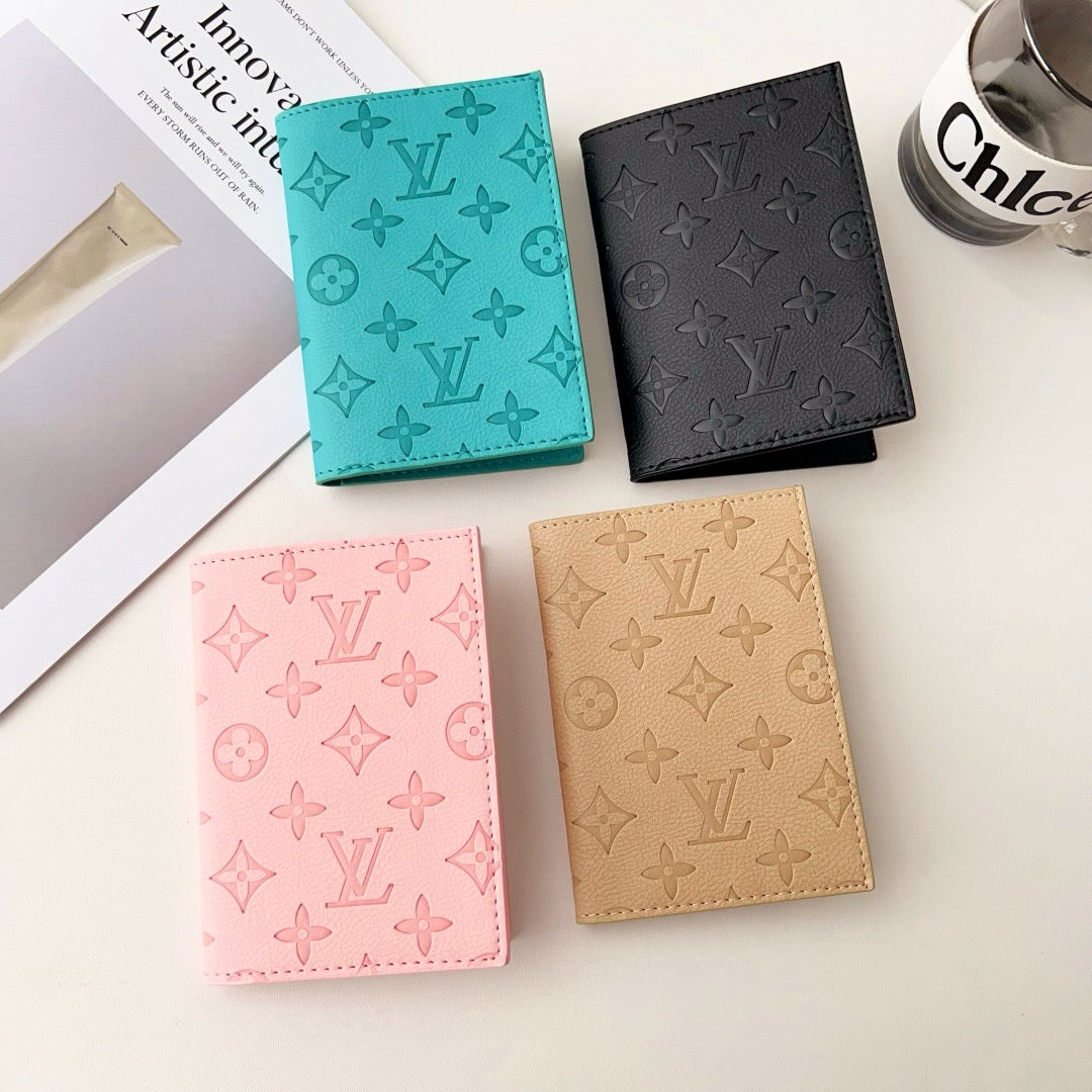 Classic Leather Passport Cover 👜