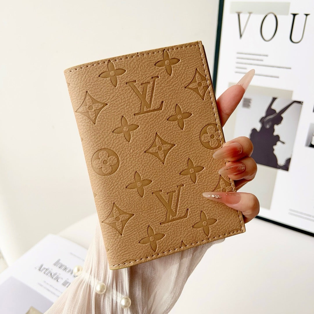 Classic Leather Passport Cover 👜