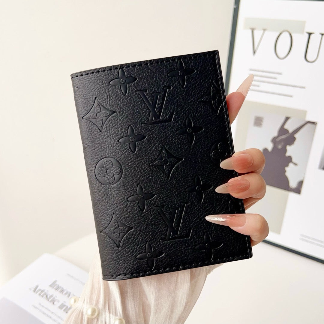 Classic Leather Passport Cover 👜